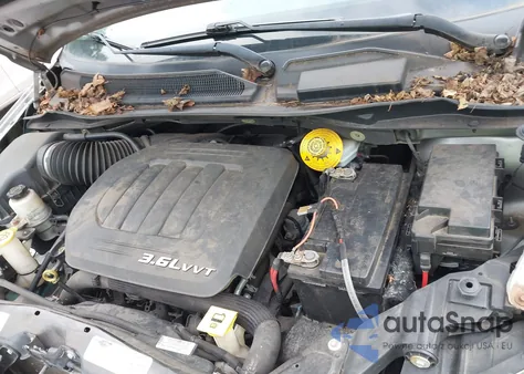 2015 Chrysler Town & Country Touring z USA, uszkodzony, nr VIN 2C4RC1BG6FR726460